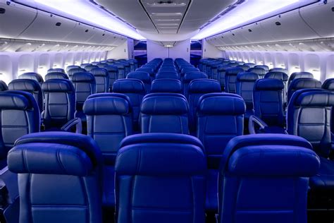 delta 777 cabin.